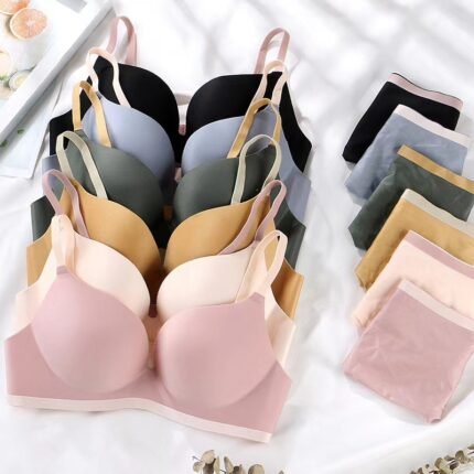 Seamless One-piece Contrast Color Gather And Gather Breast